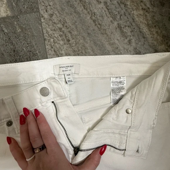 Banana Republic White Skinny Jeans - Picture 2 of 11